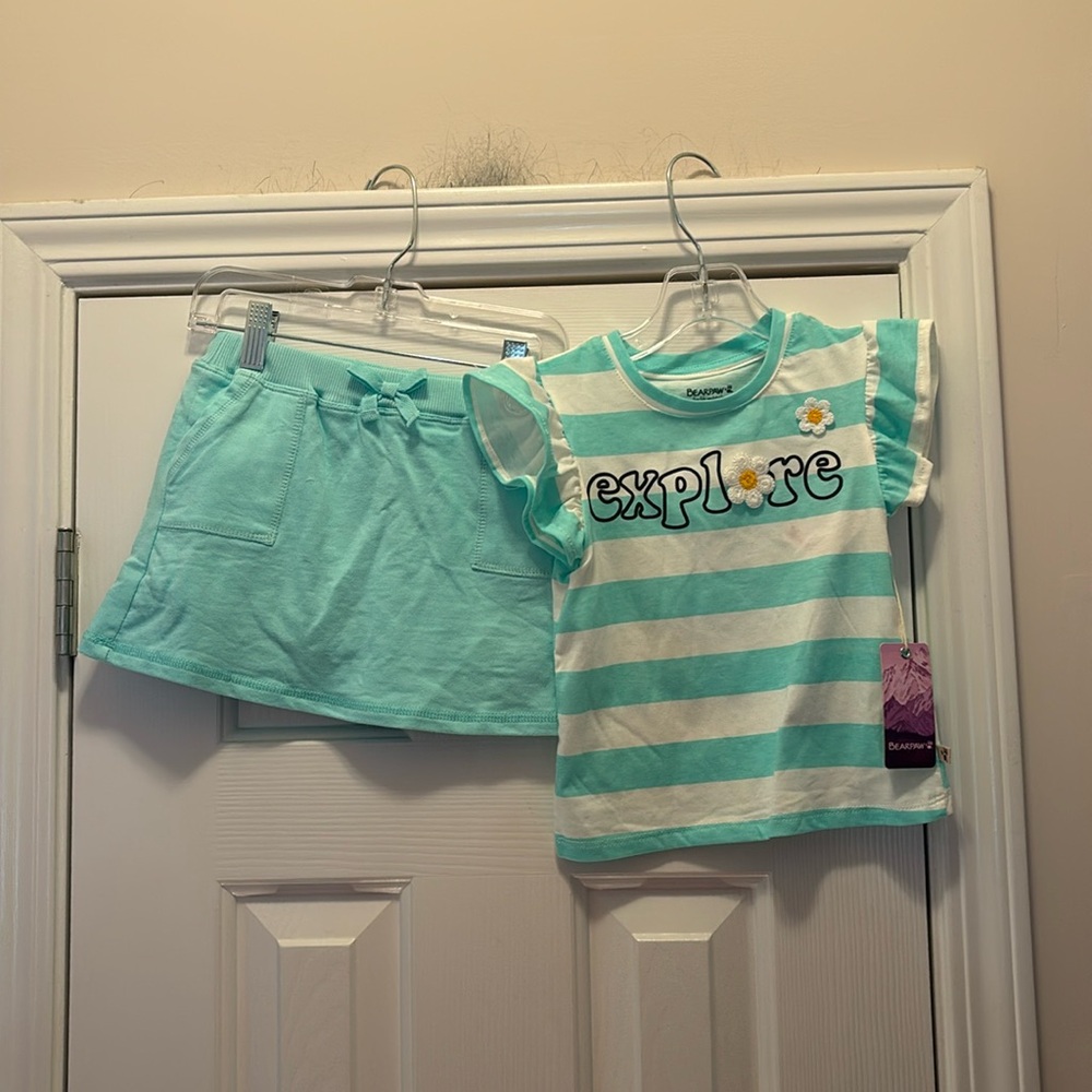 NWT Bearpaw Active Skirt set